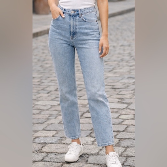 Abercrombie & Fitch Denim - Abercrombie and Fitch the Ankle Straight Ultra High Rise jeans size 4